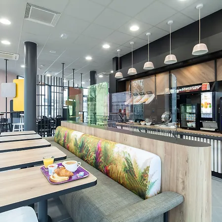 Rueil-malmaison Hotel Nanterre