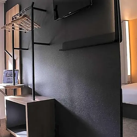 Rueil-malmaison Szálloda Nanterre