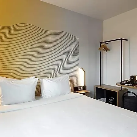 Rueil-malmaison Hotel 3*