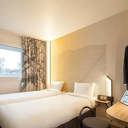 Отель Rueil-malmaison Нантерр
