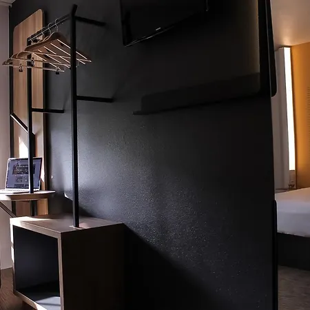 Rueil-malmaison Hotel Nanterre