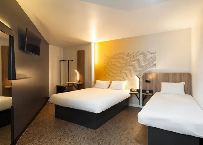 Rueil-malmaison Отель Нантерр