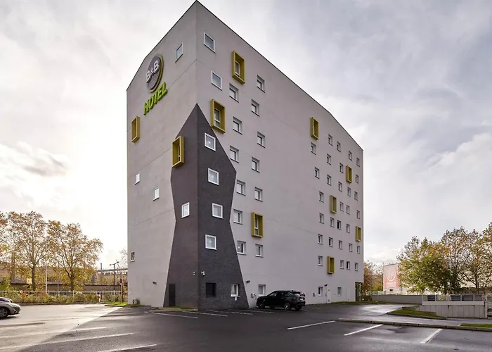 Rueil-malmaison Нантерр