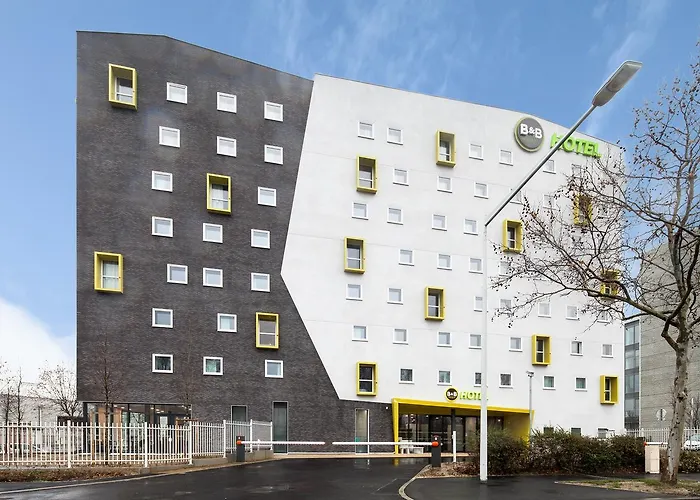 Отель Rueil-malmaison Нантерр